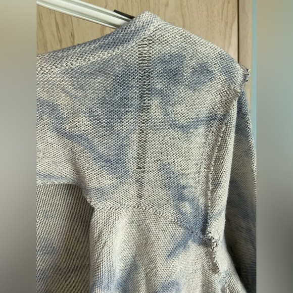 Free People Cloudy Day Tie Dye Sweatshirt Blue Size XS Womens Distressed Tunic - Picture 9 of 11